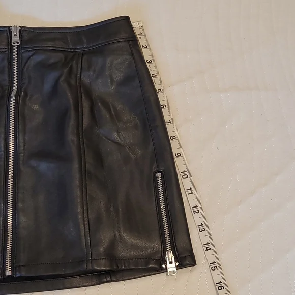 Express Faux Leather Skirt Size 0 - Picture 4 of 8